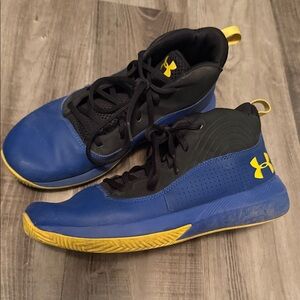 Under Armour Kids Black and Yellow Sneakers